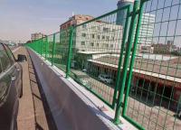 橋梁防拋網(wǎng)為什么要采用法蘭底盤安裝？