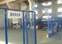 為什么車間隔離護(hù)欄網(wǎng)的網(wǎng)孔做那么??？