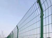 光伏場區(qū)圍欄網(wǎng)常用什么樣式的護欄網(wǎng)？